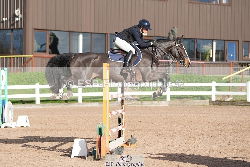 251108-132040-02702 - Cls 13 Foxhunter and 1.20m Open