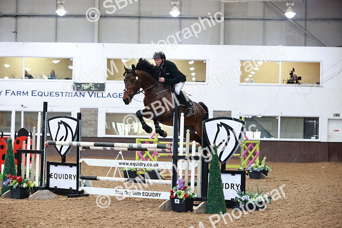 SBM_002905 - Class 11 - Senior Foxhunter 1.20m