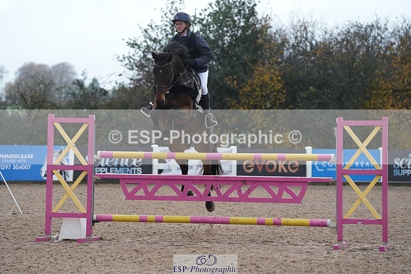 251107-130531-01065 - Cls 6 Foxhunter and 1.20m Open