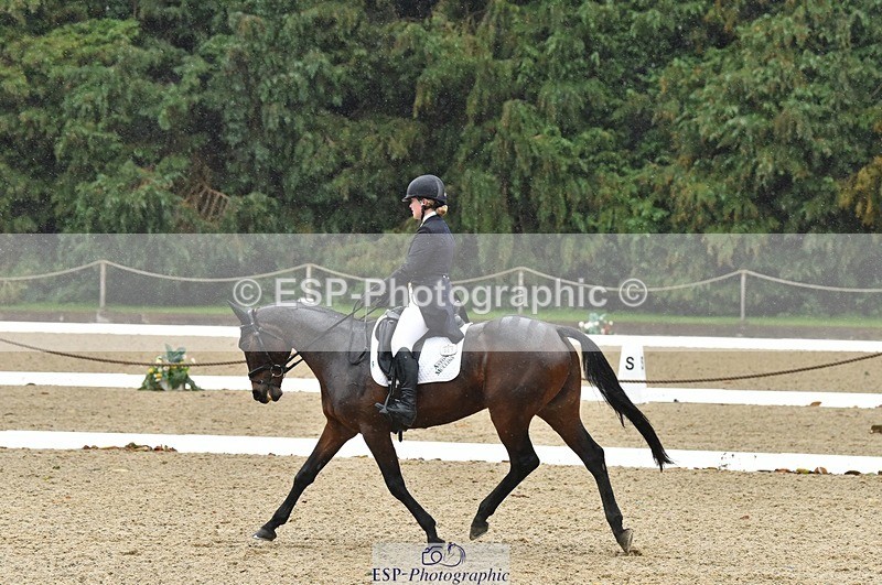 231018-152214-00759 - 009-FUTURE.GRAVITIE-Gini.Hope-DR