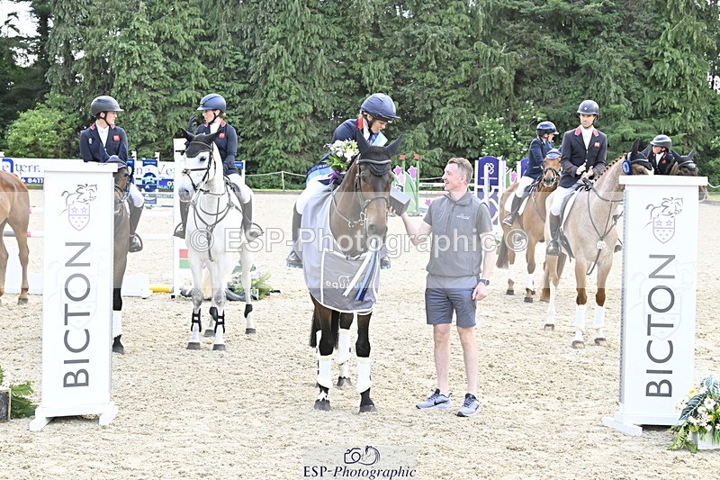 250525A-161214-18527 - Presentations Section C CCI 2 Star Long