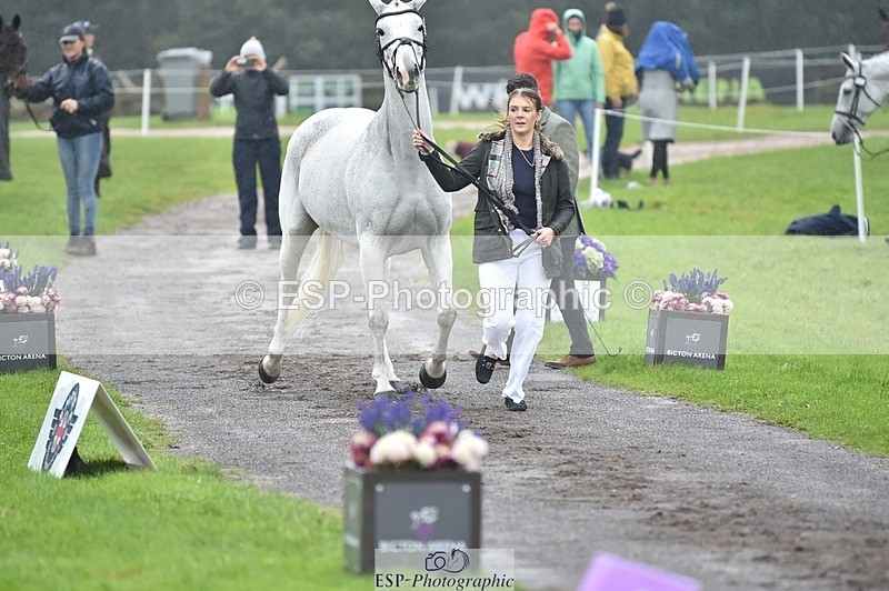 231018-121224-00132 - 063-TOMGAR.GRACE-Annie.Smith-TrotUp