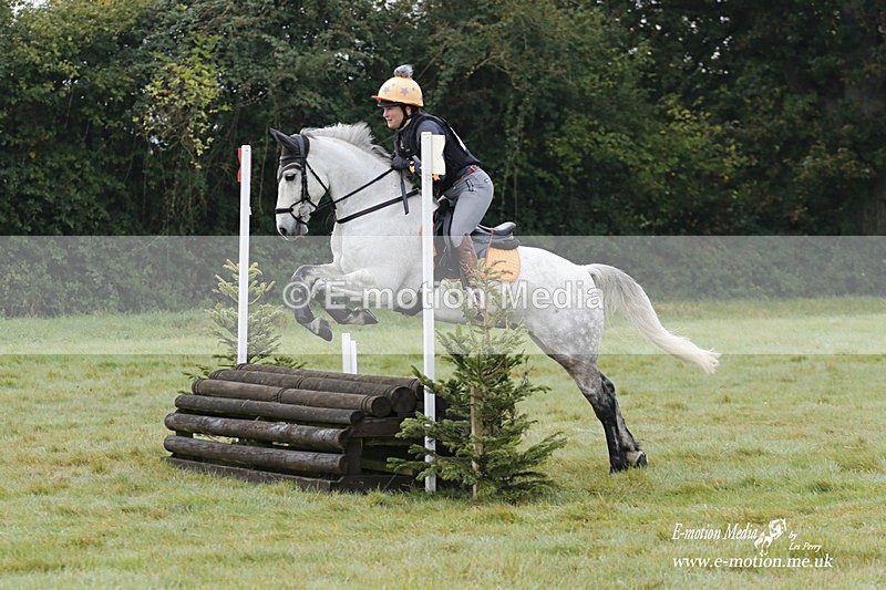 WWHT 171021 0605 - Novice Restricted (0.80m)  17/10/21