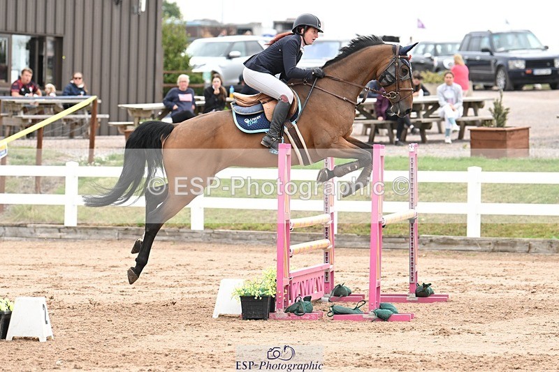 250727-094306-08890 - Cls 31 British Novice and 90cm