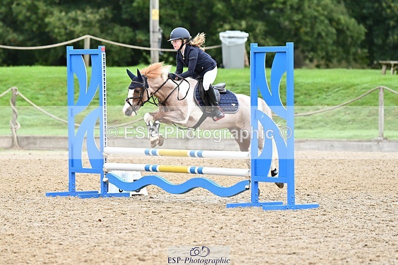 230930-093015-00005 - Cls 1 Pony Intro 70cm