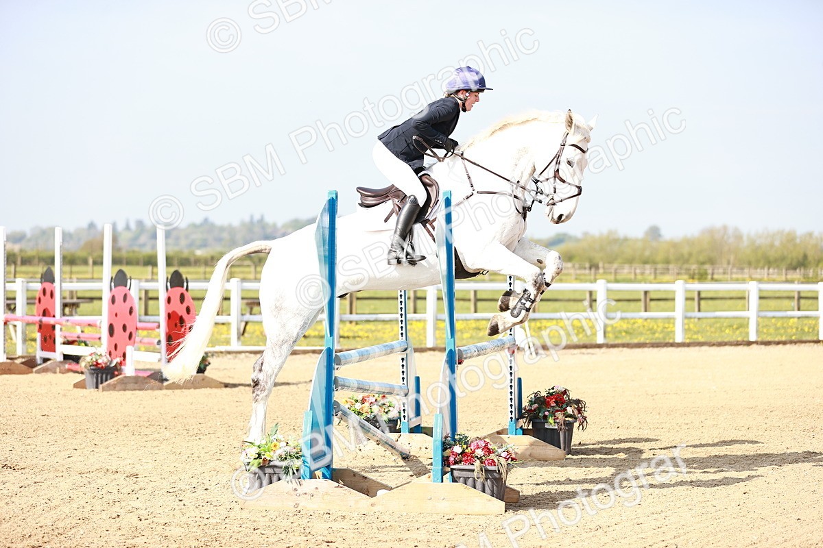  - Class 21 - Senior British Novice - 90cm