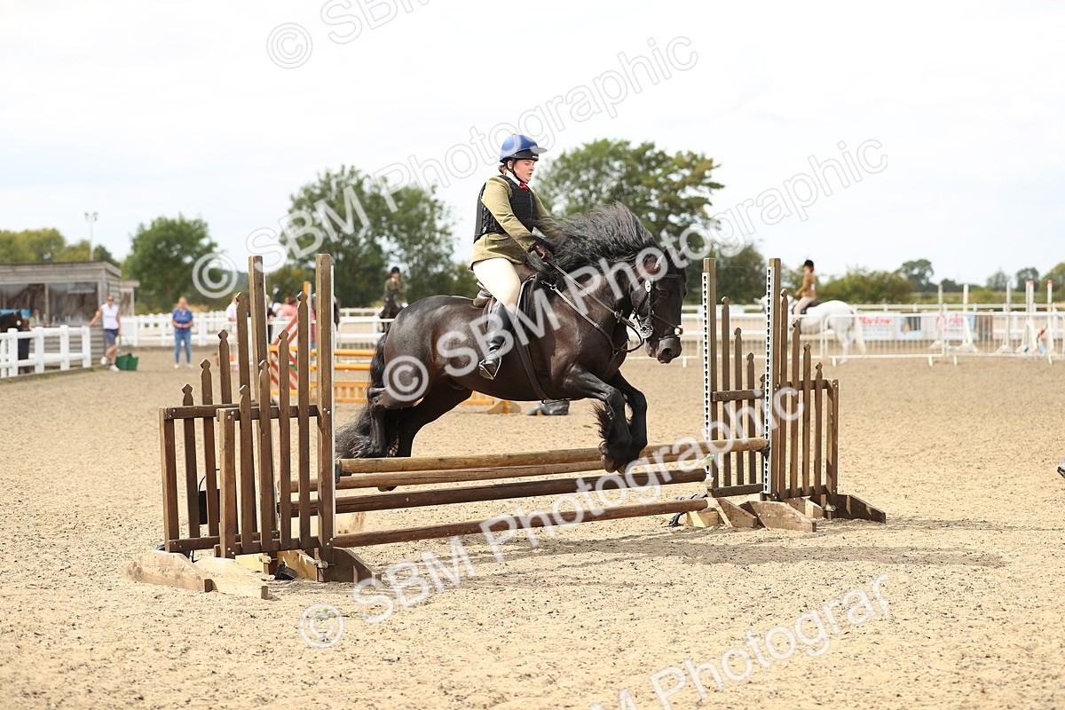 SBM_05600 - Class 48a Style & Performance 70cm (15-19)