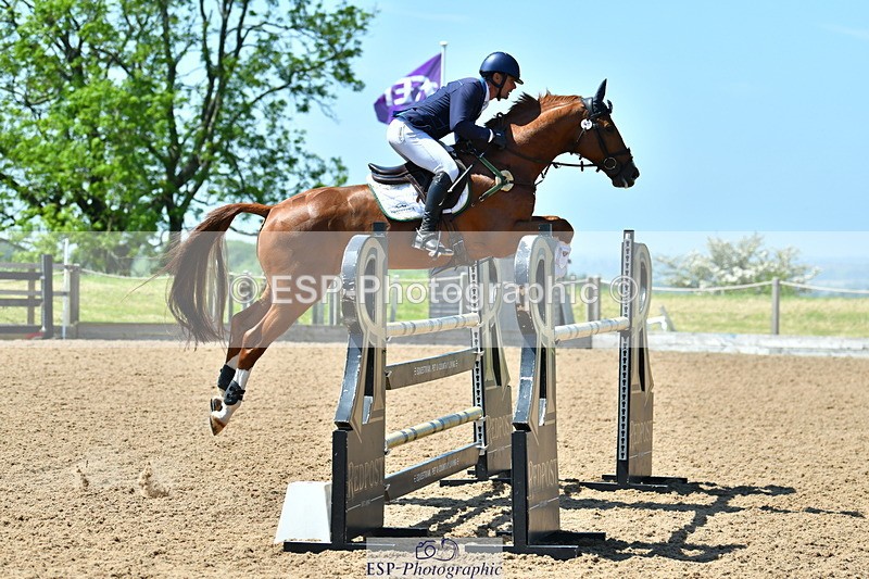 230527A-120410-04352 - Cls 15 Foxhunter