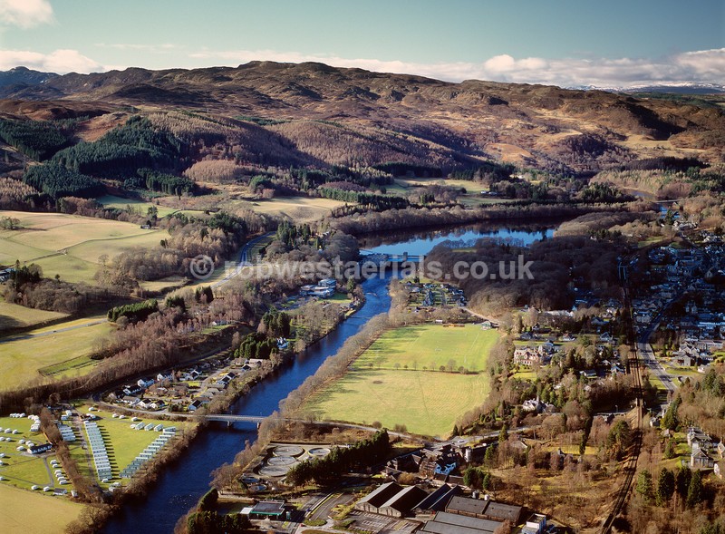 A00501F River Tummel at Pitlochry - Settlements, infrastructure and attractions