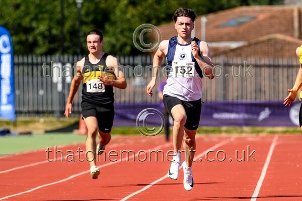 Age25SAT-926629 - Track Male