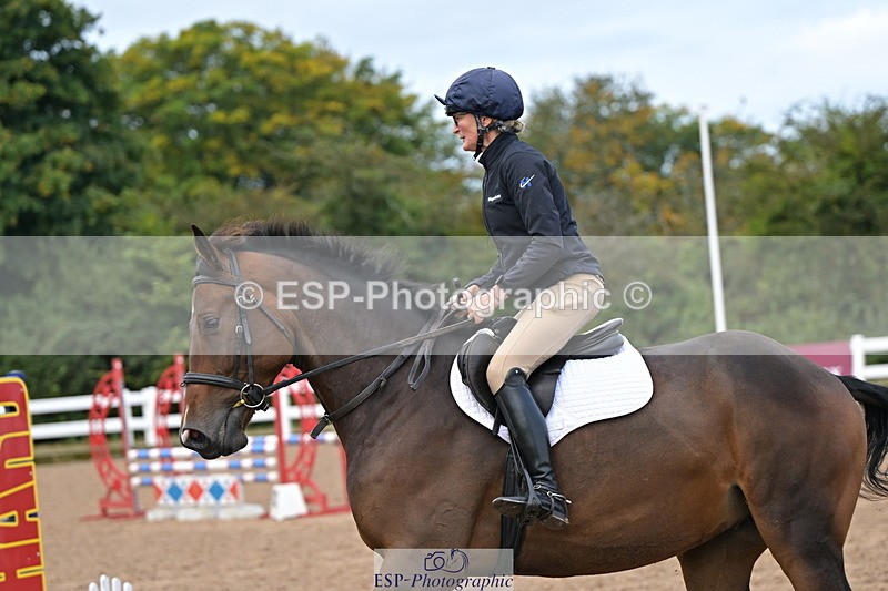 240925A-101452-00027 - Clear Round