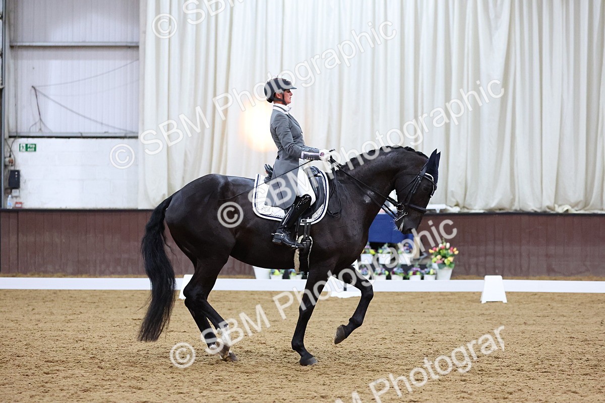 SBM_009566 - Class 14 - FEI Grand Prix - 19.27-20.27