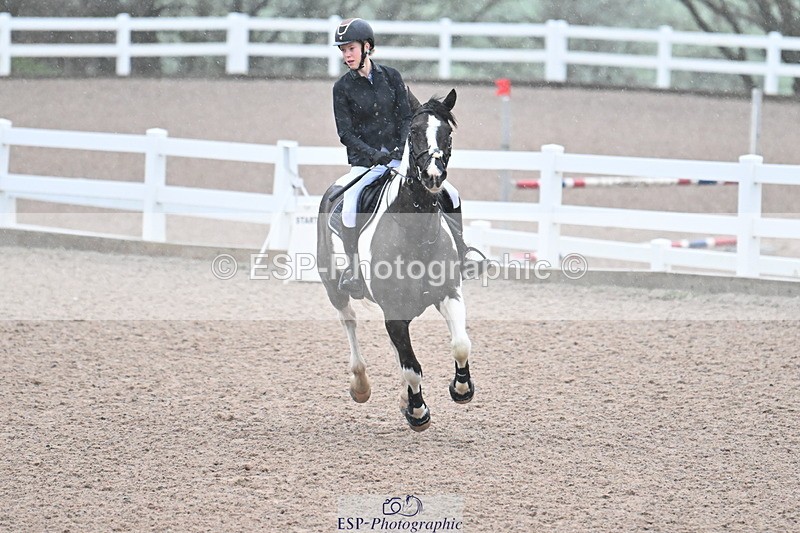 231210A-091102-02039 - Cls 15 British Novice