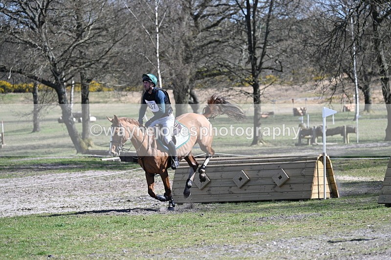 WJ7_1289 - XC Time 13:35 to 13:40