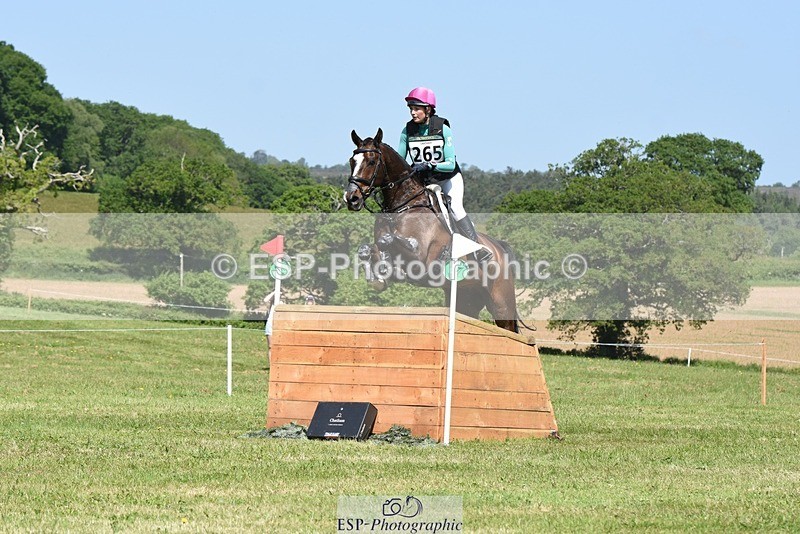 230527-110132-08770 - 265-ISAAC_NEWTON-Jess_Rimmer-XC