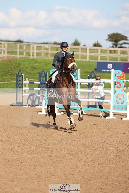 230915A-161407-03086 - Cls 6 Snr 1.05m Derby