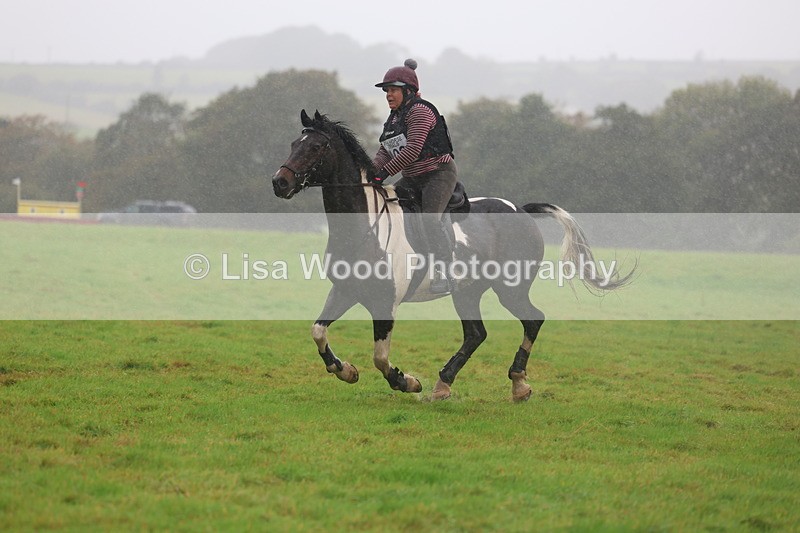 3E7A1857 - Class 4: 80cm: Box