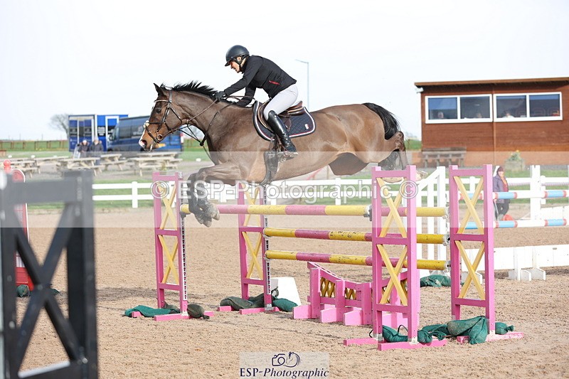 240223A-152610-02302 - Cls 6 Foxhunter and 1.20m Open