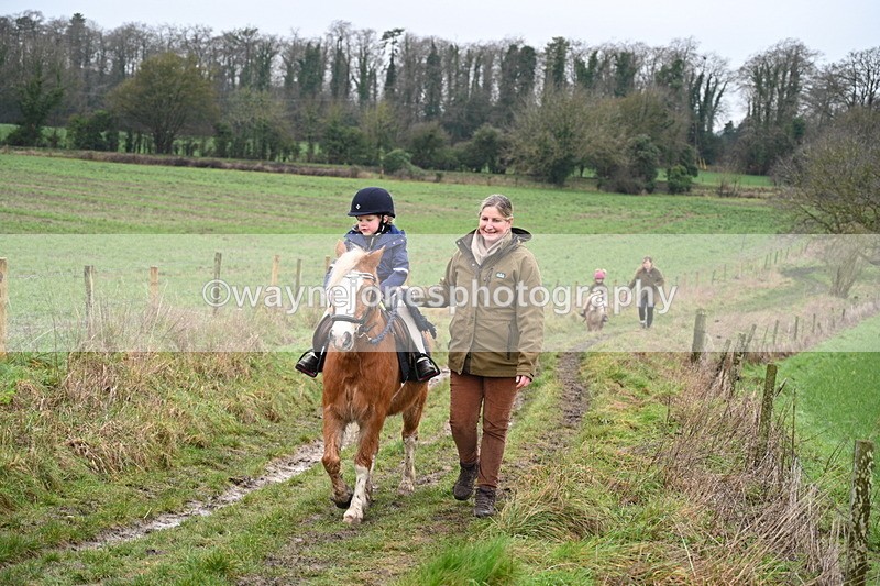 WJ7_9530 - Walk out..