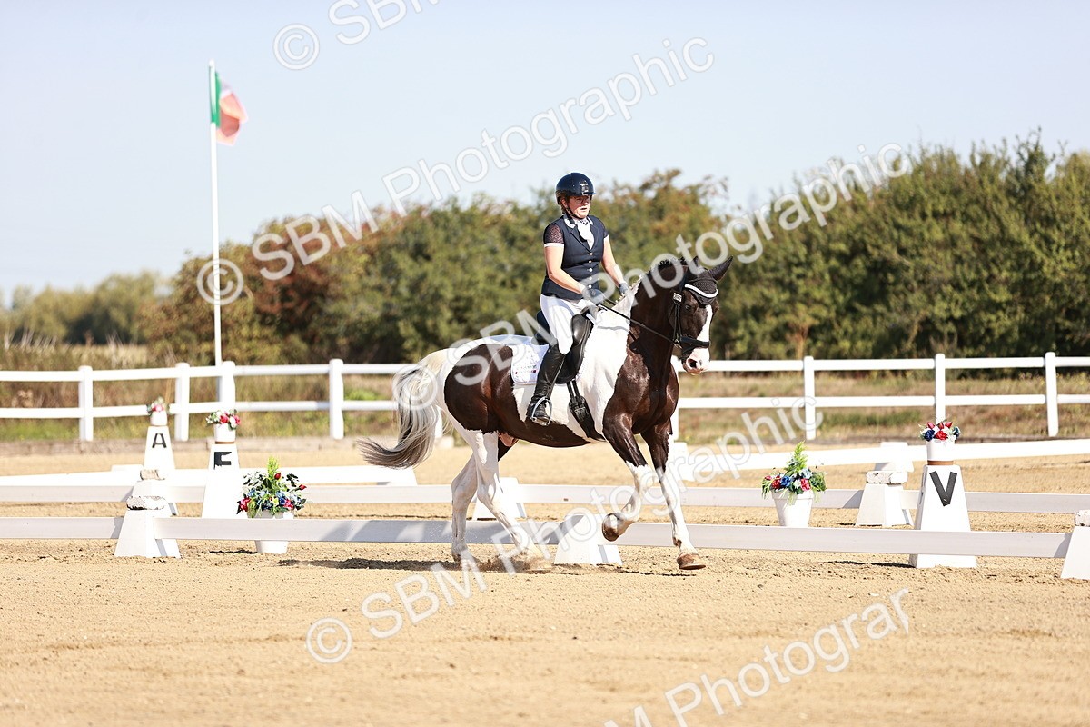 SBM_004316 - Class 12 - Novice 5 - 10.31-11.41