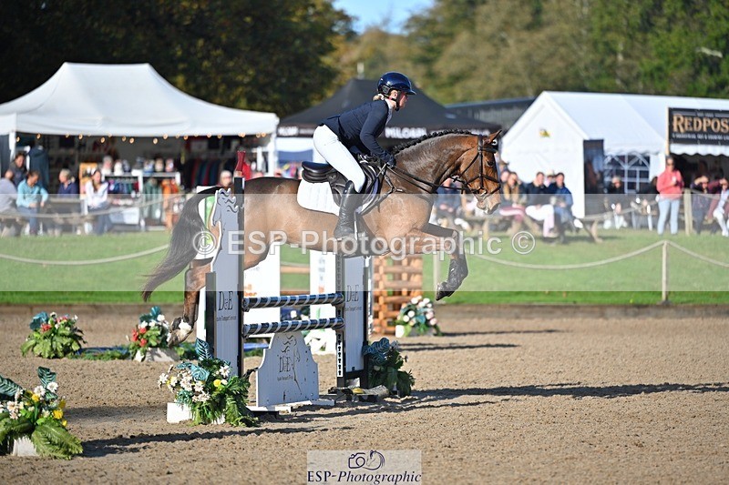 241027-103132-16376 - 328-Zara.Head-FOURFIELDS.LOVEHEART