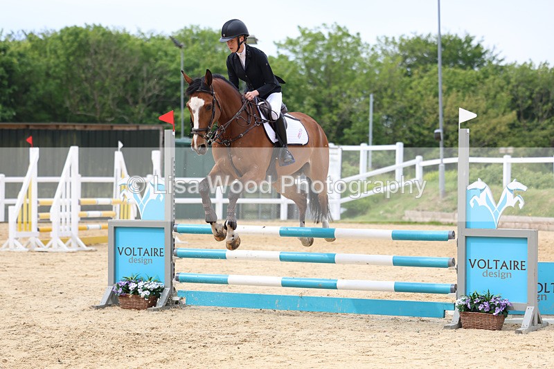 3E7A8556 - Class 4: Senior British Novice/90cm open