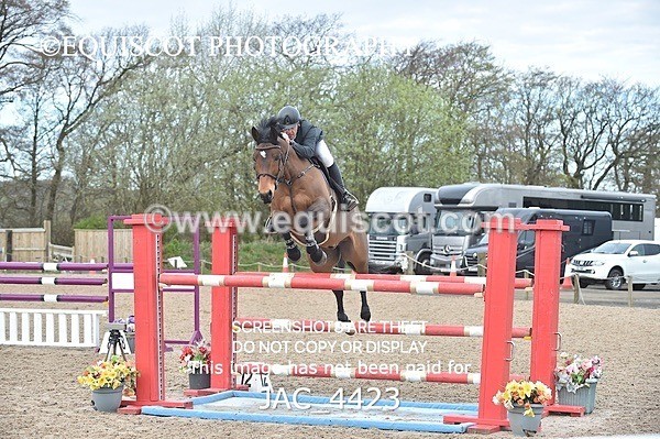 JAC_4423 - CLASS 10 SAT Senior Foxhunter/ 1.20m Open