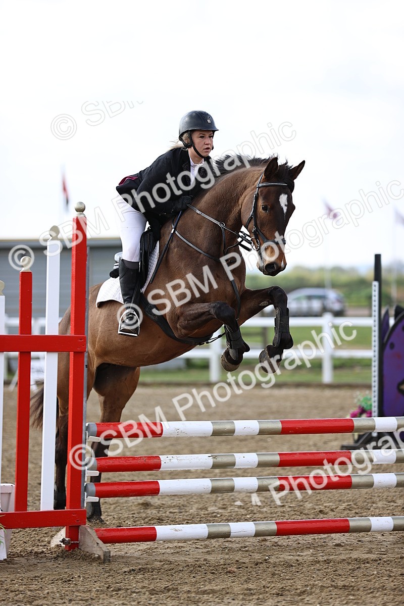 SBM_001711 - Class 8 - Clear Round