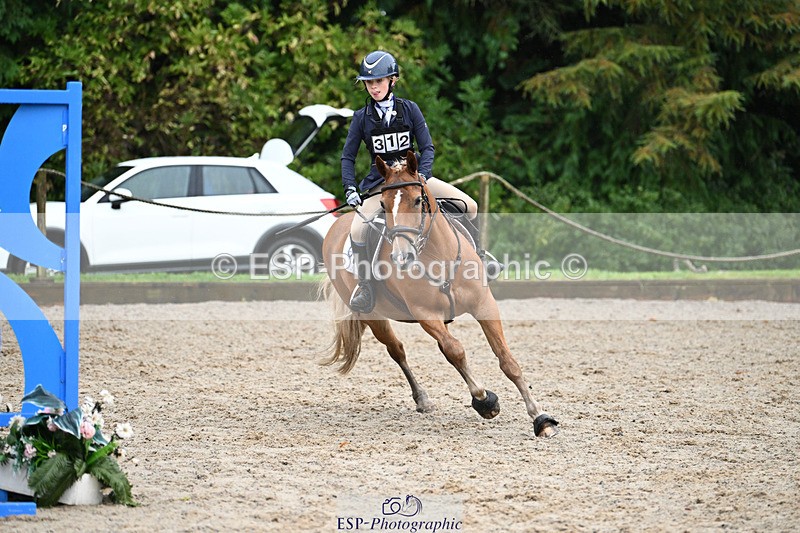 240824X-094818-23370 - 70cm Round 2 9.30 to 10.30