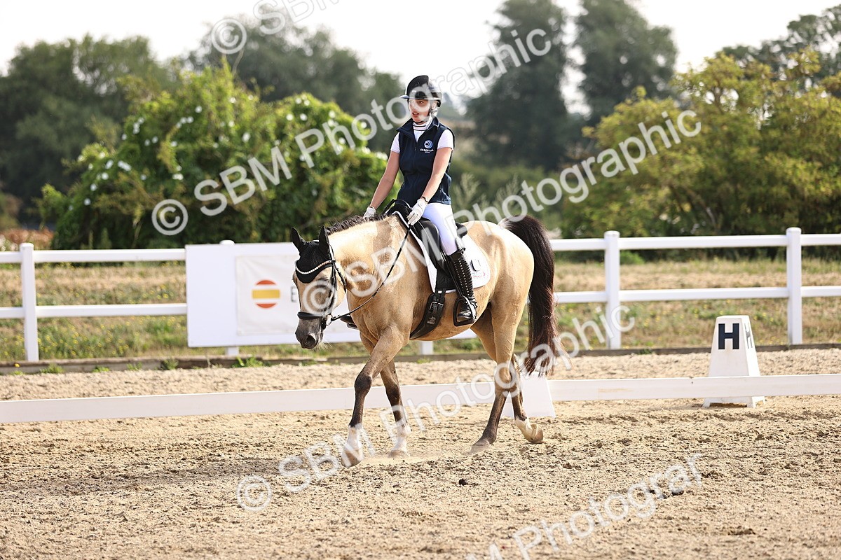SBM_008548 - Novice 5 - 08.30-9.33