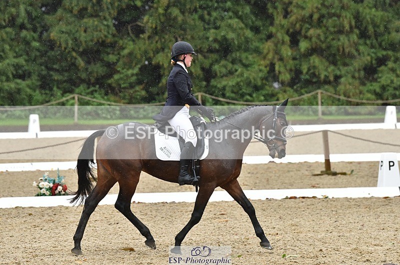 231018-152232-00761 - 009-FUTURE.GRAVITIE-Gini.Hope-DR