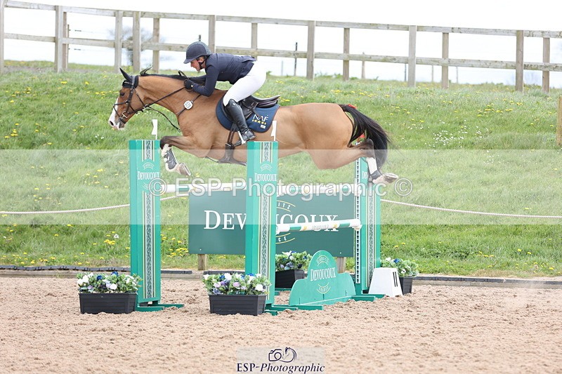 240419A-121017-07078 - Cls 6, 2 Star Medium Tour 1.35m