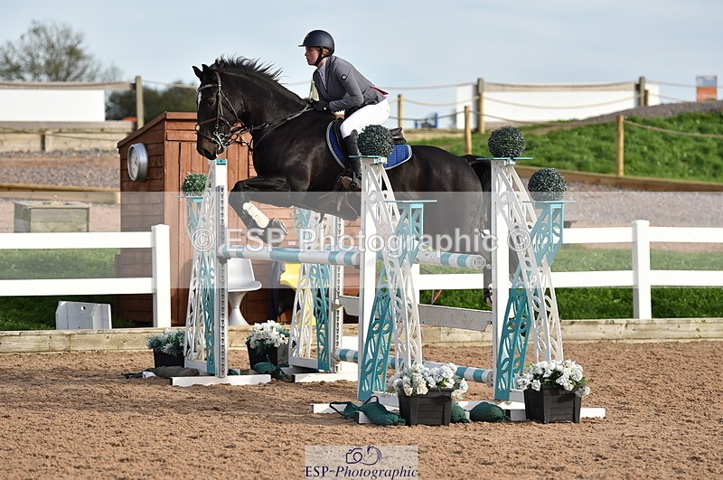 231015A-160924-09244 - Cls 27 1.10m Amateur Q 2nd R