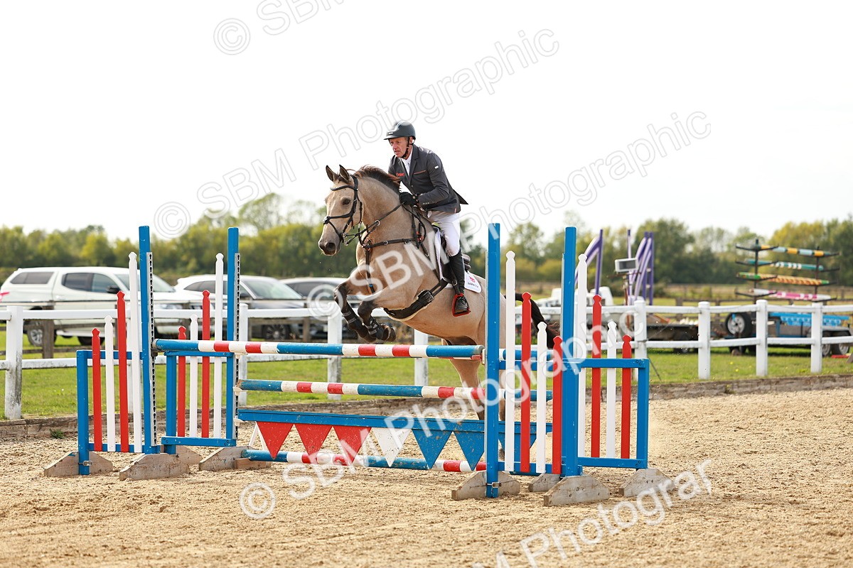 SBM_001844 - Class 4 - Senior Newcomers - 1.10m