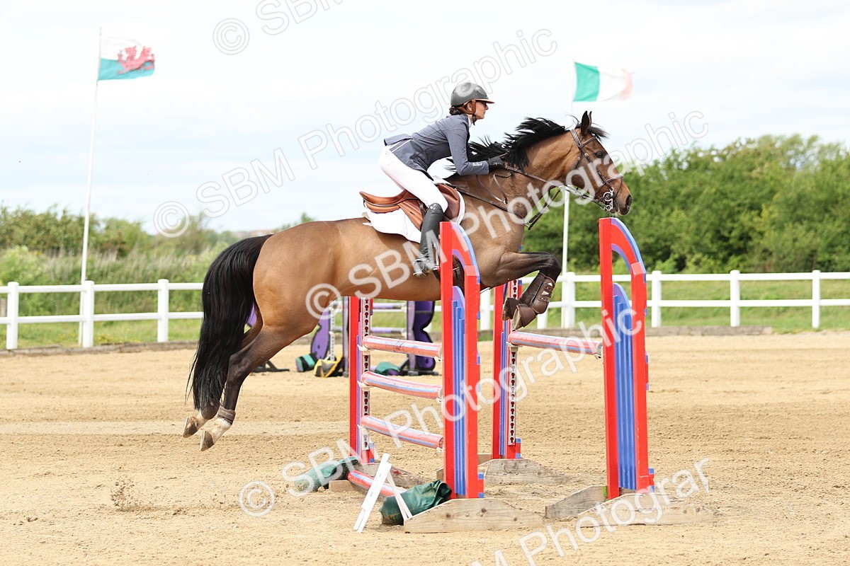 SBM_000954 - Class 4 - Senior Newcomers - 1.10m