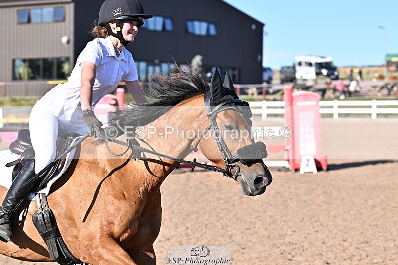 250708A-184806-00665 - 90cm Classes