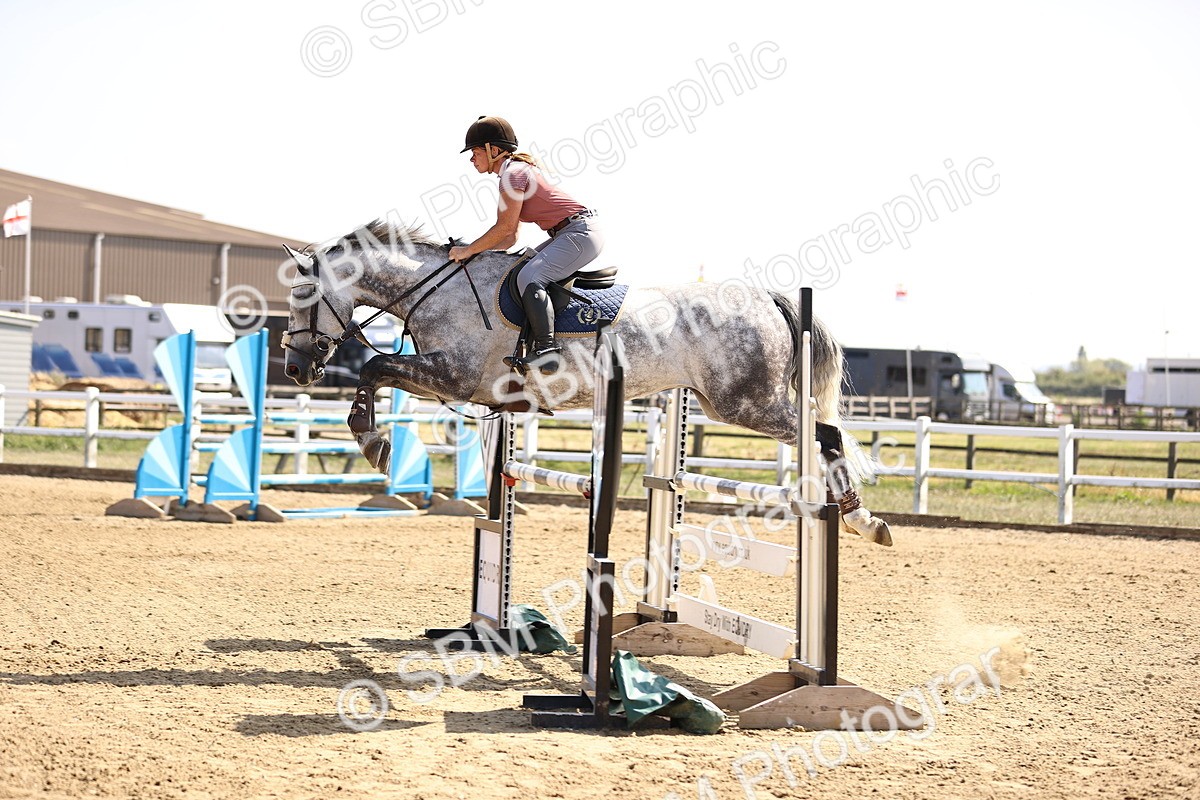 SBM_007003 - Class 13 - Senior Newcomers - 1.10m