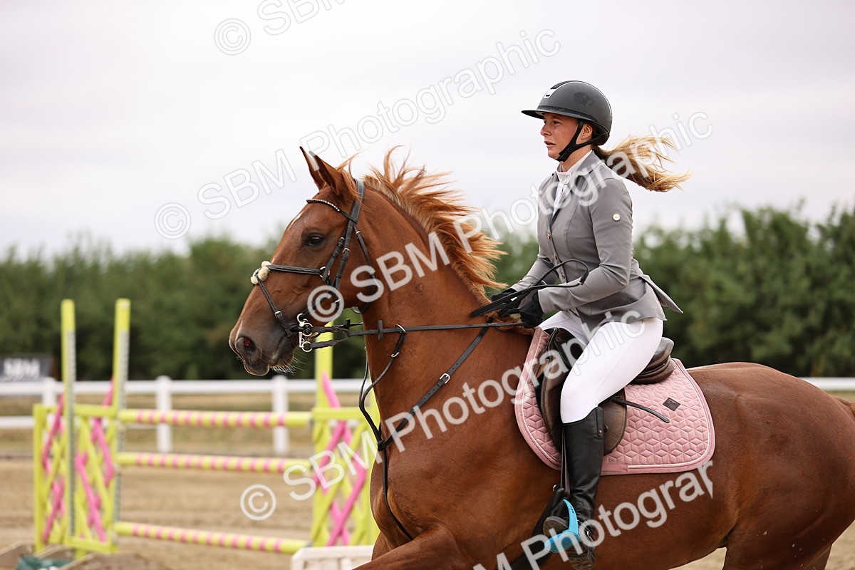 SBM_024344 - Class 8 - Clear Round