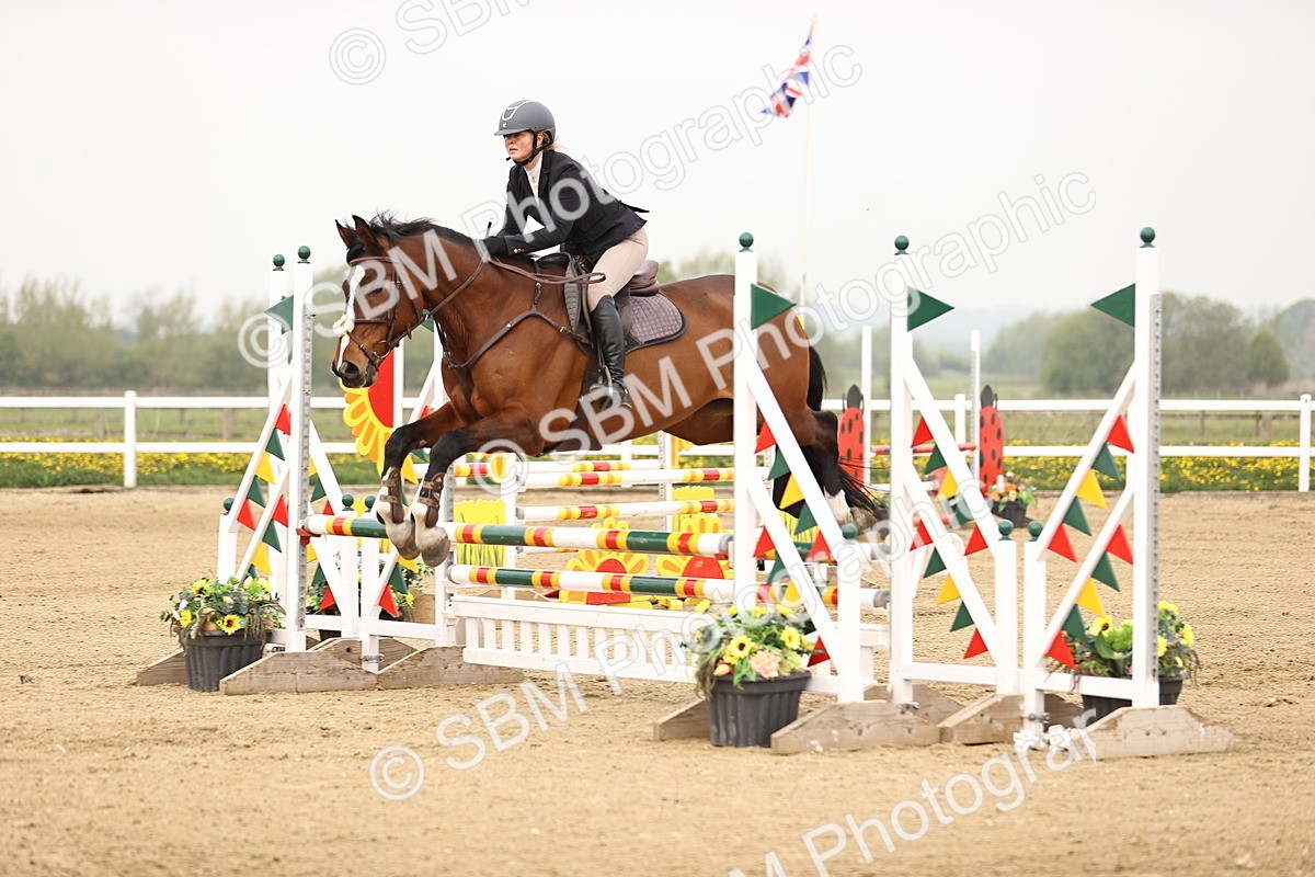  - Class 15 - Senior British novice - 90cm