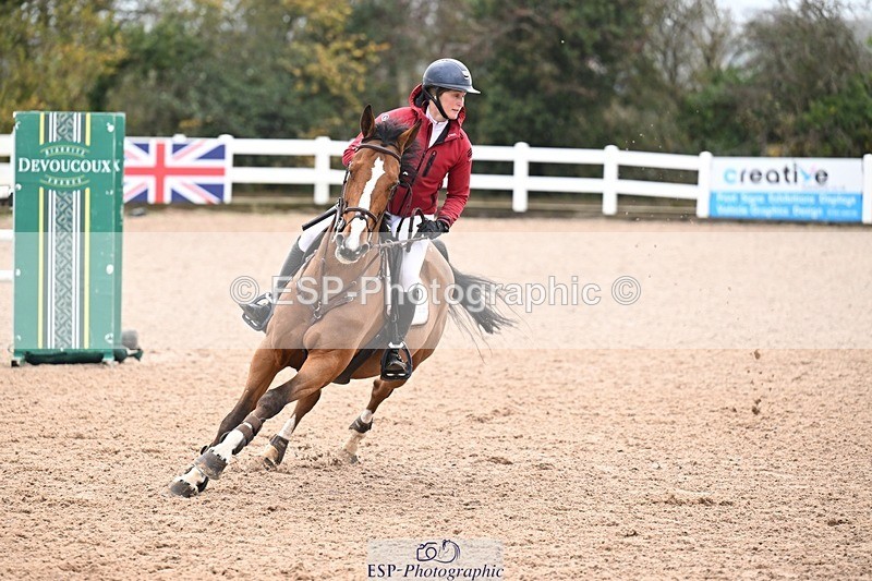 251105-143621-00923 - Cls 06 Fox & 1.20m