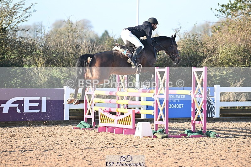 231210A-132241-02567 - Cls 20 Newcomers & 1.10m Open