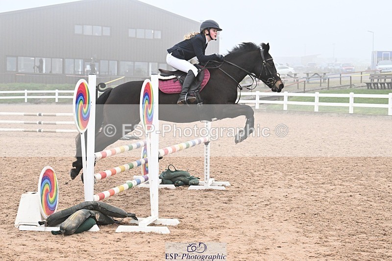 260308-142740-03227 - Cls 15 British Novice and 80cm