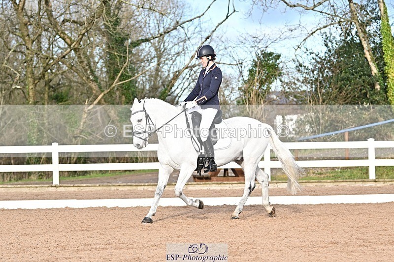 241214-130441-01822 - 111-Anya.Hitt-Cnoc.an.Noinin.Clover