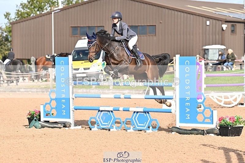 251005-102418-02749 - Cls 15 Foxhunter and 1.20m