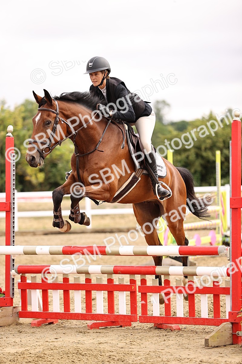 SBM_012703 - Class 13 - Senior British Novice - 90cm Open