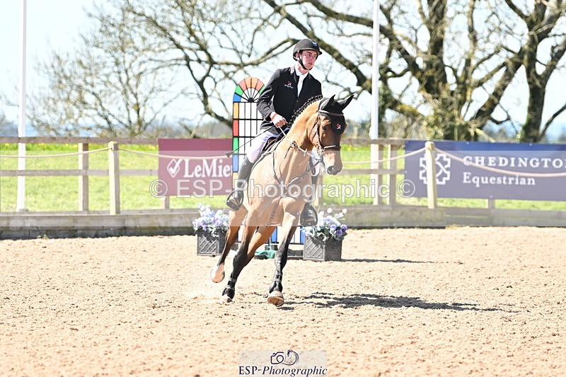 240418A-120624-02799 - Cls 5, 2 Star Medium Tour 1.35m