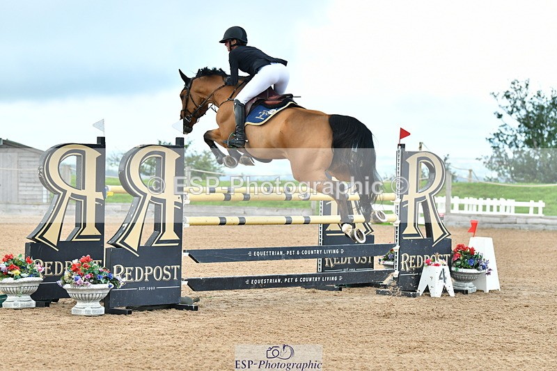 230723A-093805-10607 - Cls 4, 2 Star Small 1.30m