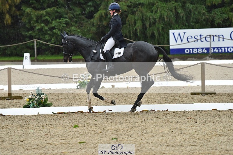 231018-145352-00665 - 004-CARTOON.HERO-Sophie.Wildern-DR