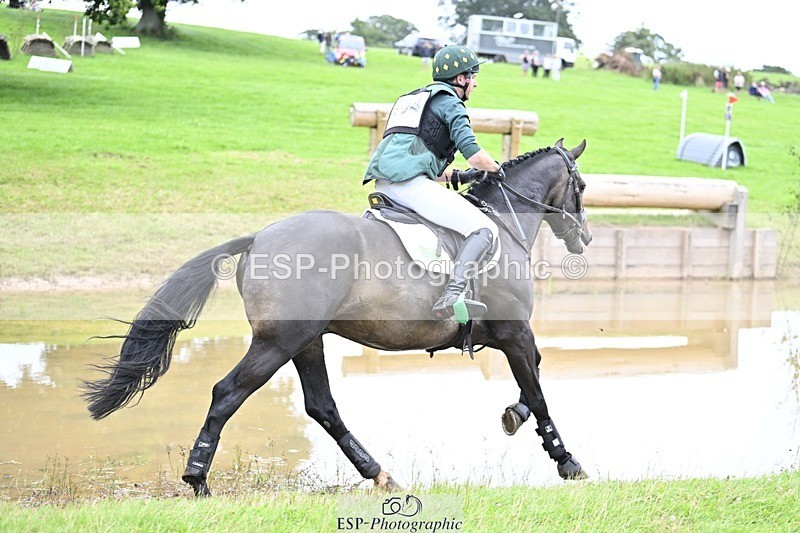 240803-114727-03758 - 104-Ollie_Martin-MIH_HUNTERS_BEAR