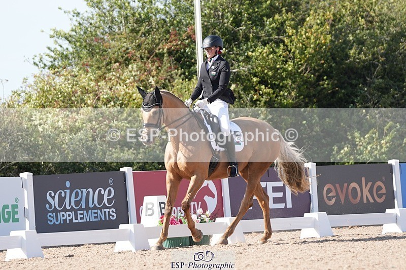 250906-154825-04869 - 054-Amy.Louise.LloydDiva.Royale